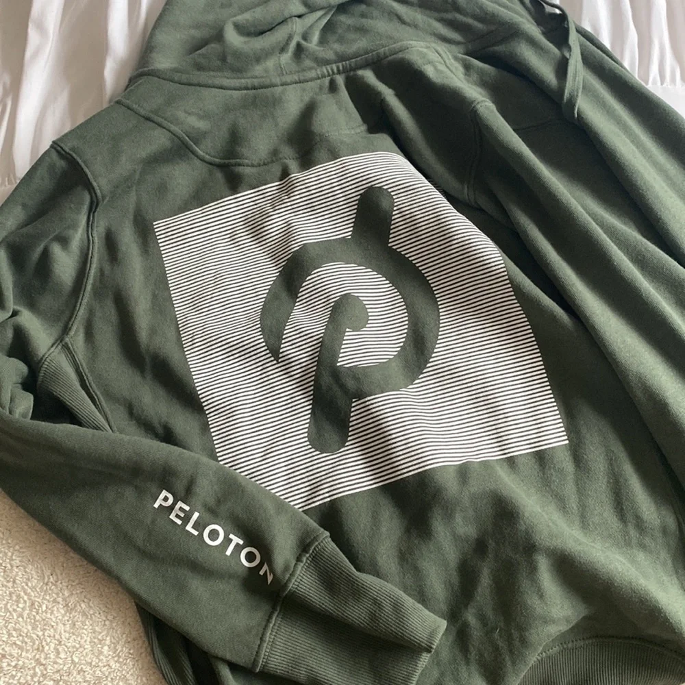 Peloton Sweatshirt - Picture 2 of 2